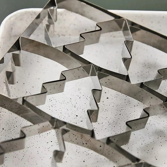 NWT Anthropologie Christmas Tree Cookie Cutter snd Bake Pan Set - Picture 2 of 2